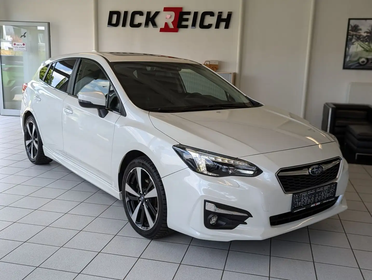 Subaru Impreza 1.6i 4WD Aut. Exclusive LED ACC Navi SHZ Blanc - 1