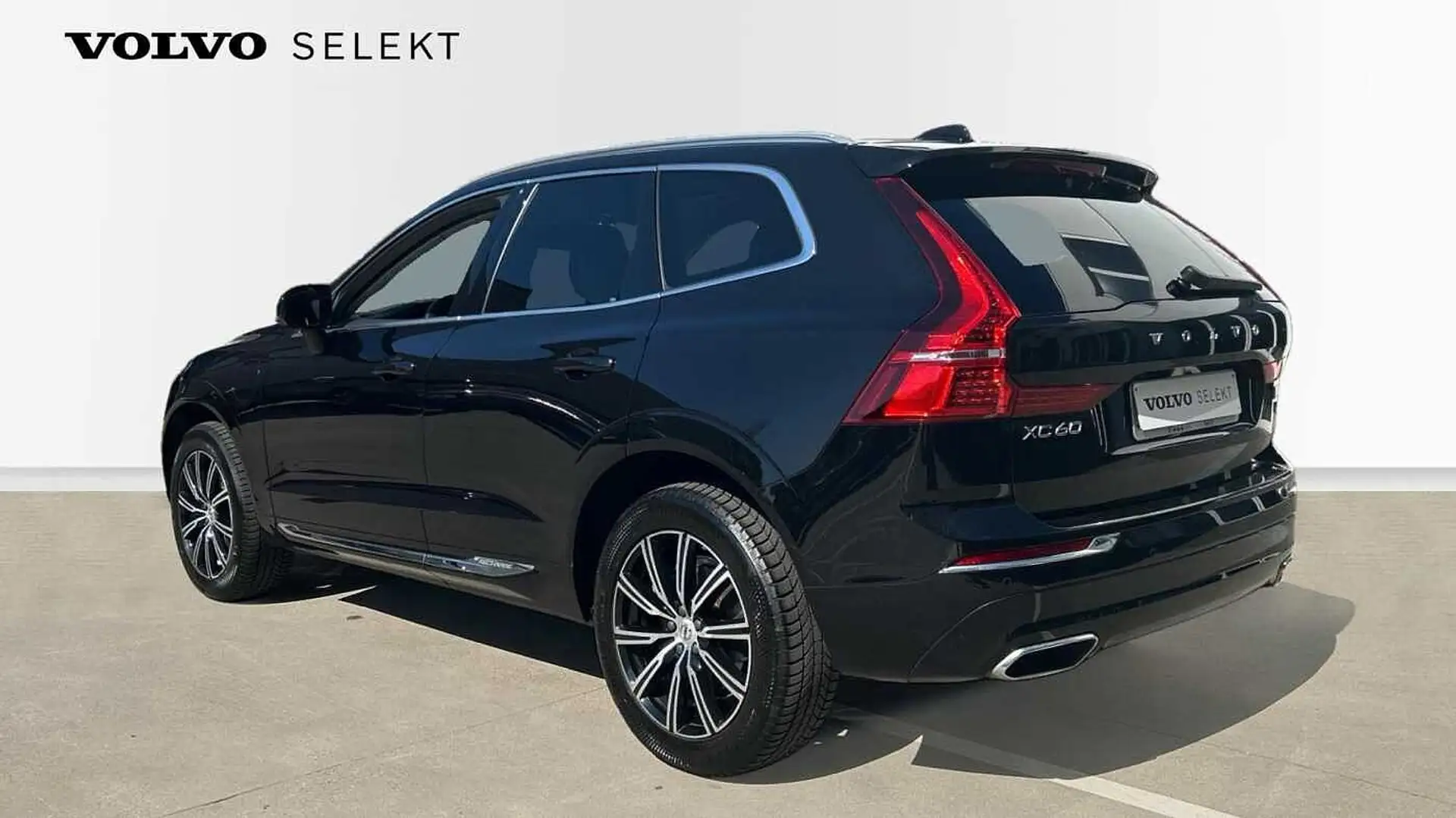Volvo XC60 Recharge Inscription, T6 AWD plug-in hybrid Negro - 2
