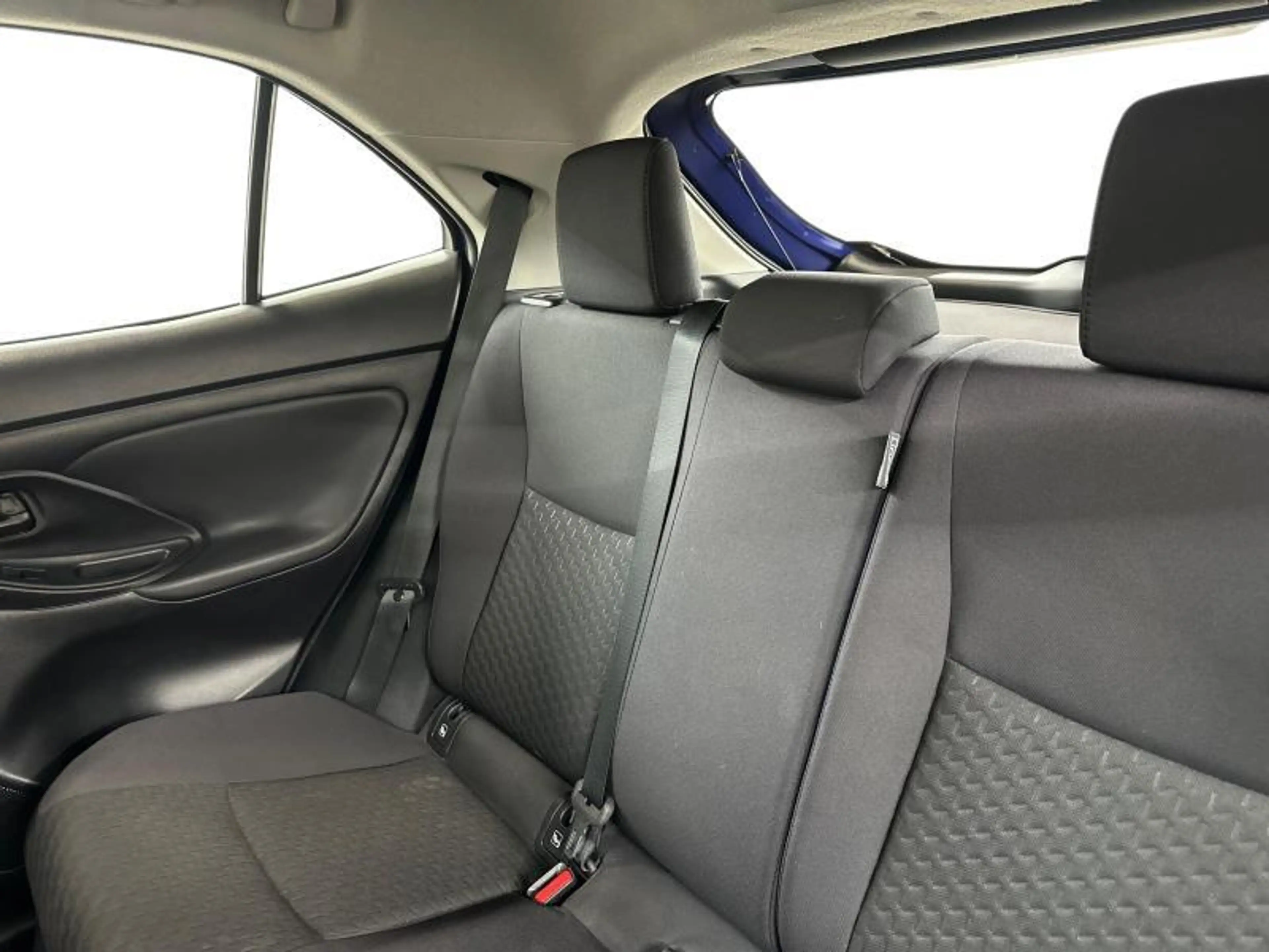 Toyota Yaris Cross 116hp HEV Dynamic | carplay | camera — photo 12