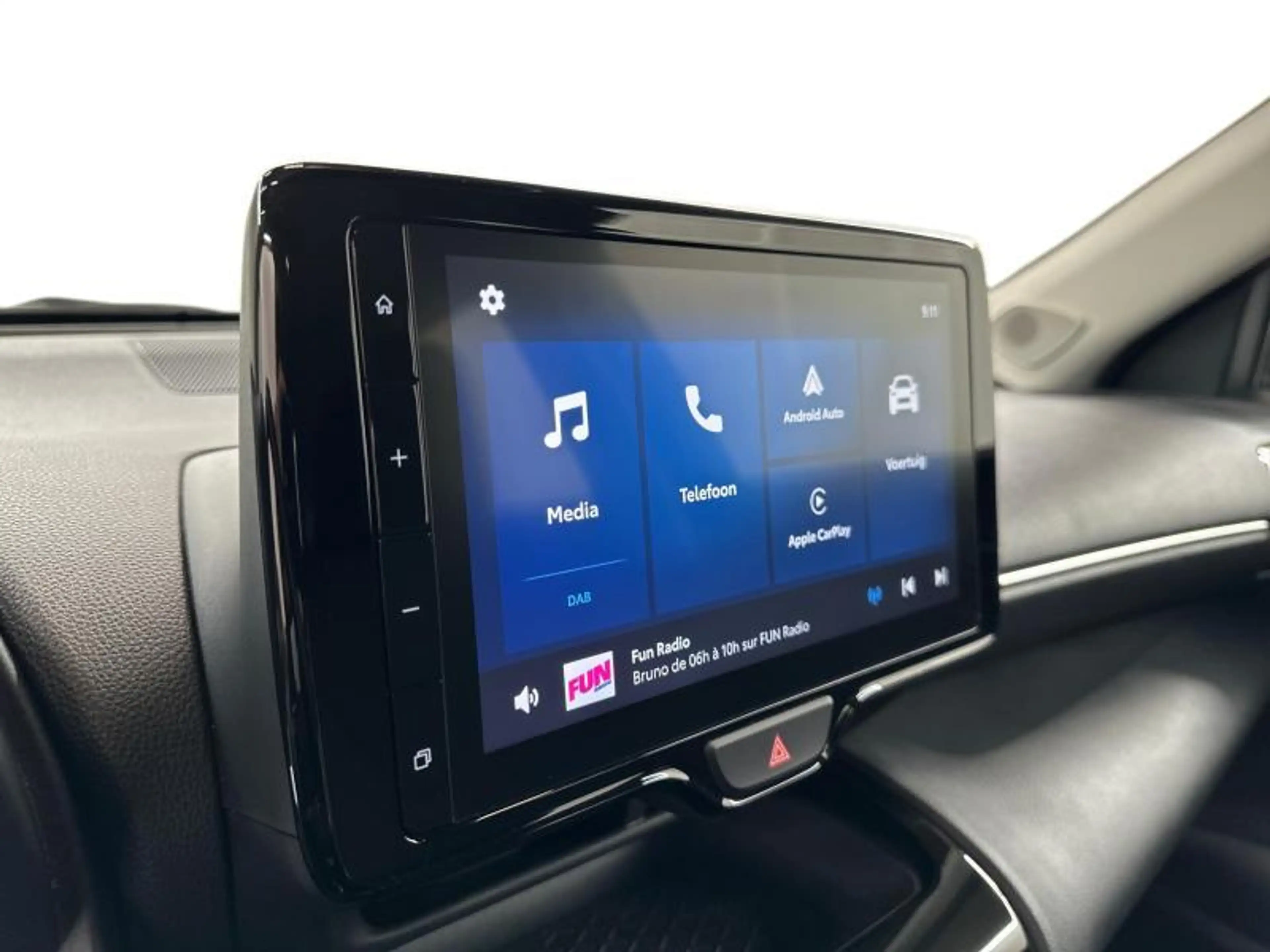 Toyota Yaris Cross 116hp HEV Dynamic | carplay | camera — photo 13