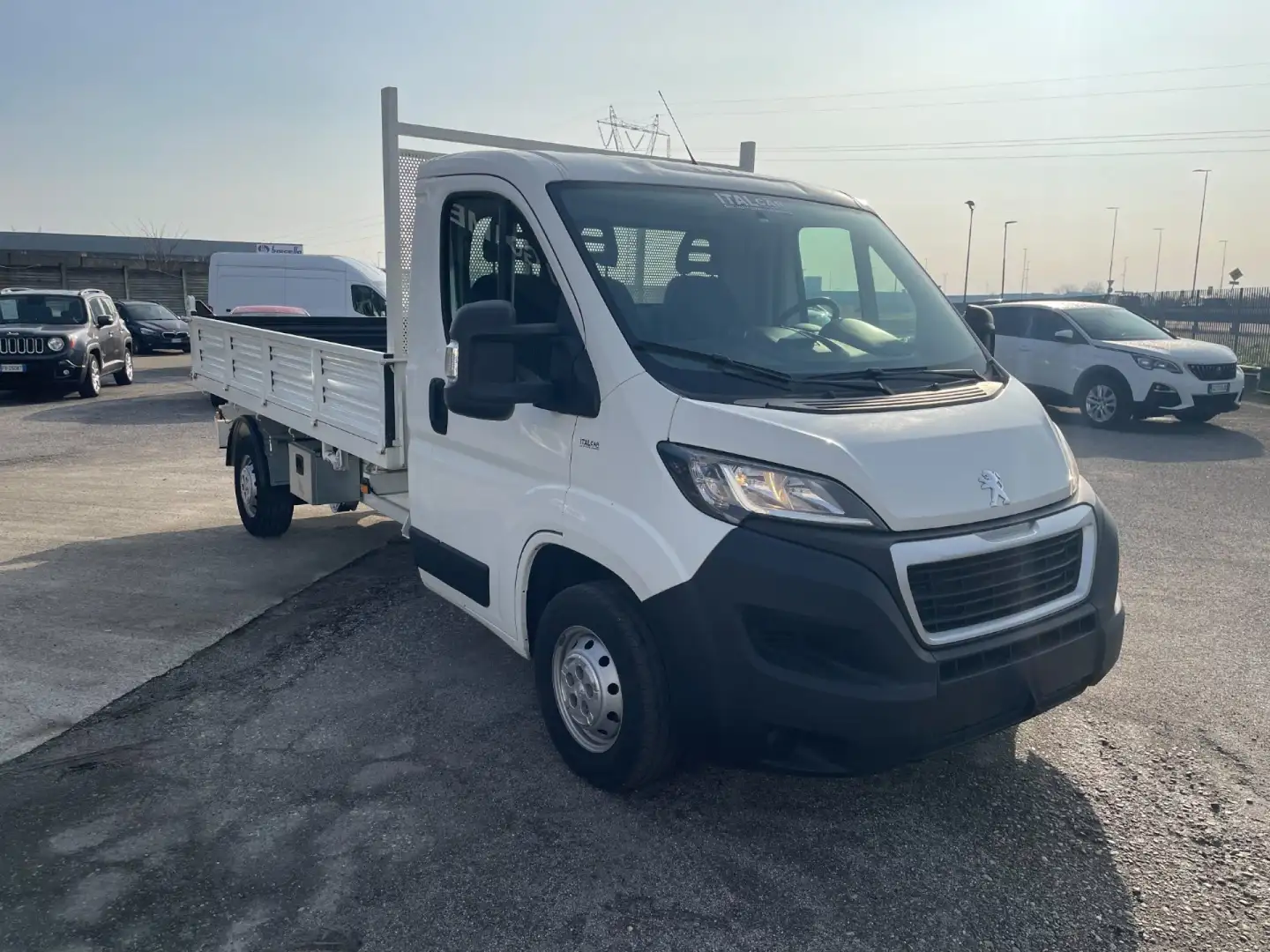 Peugeot Boxer 435 2.2 BlueHDi 140 S&S PM Cabinato Bianco - 1