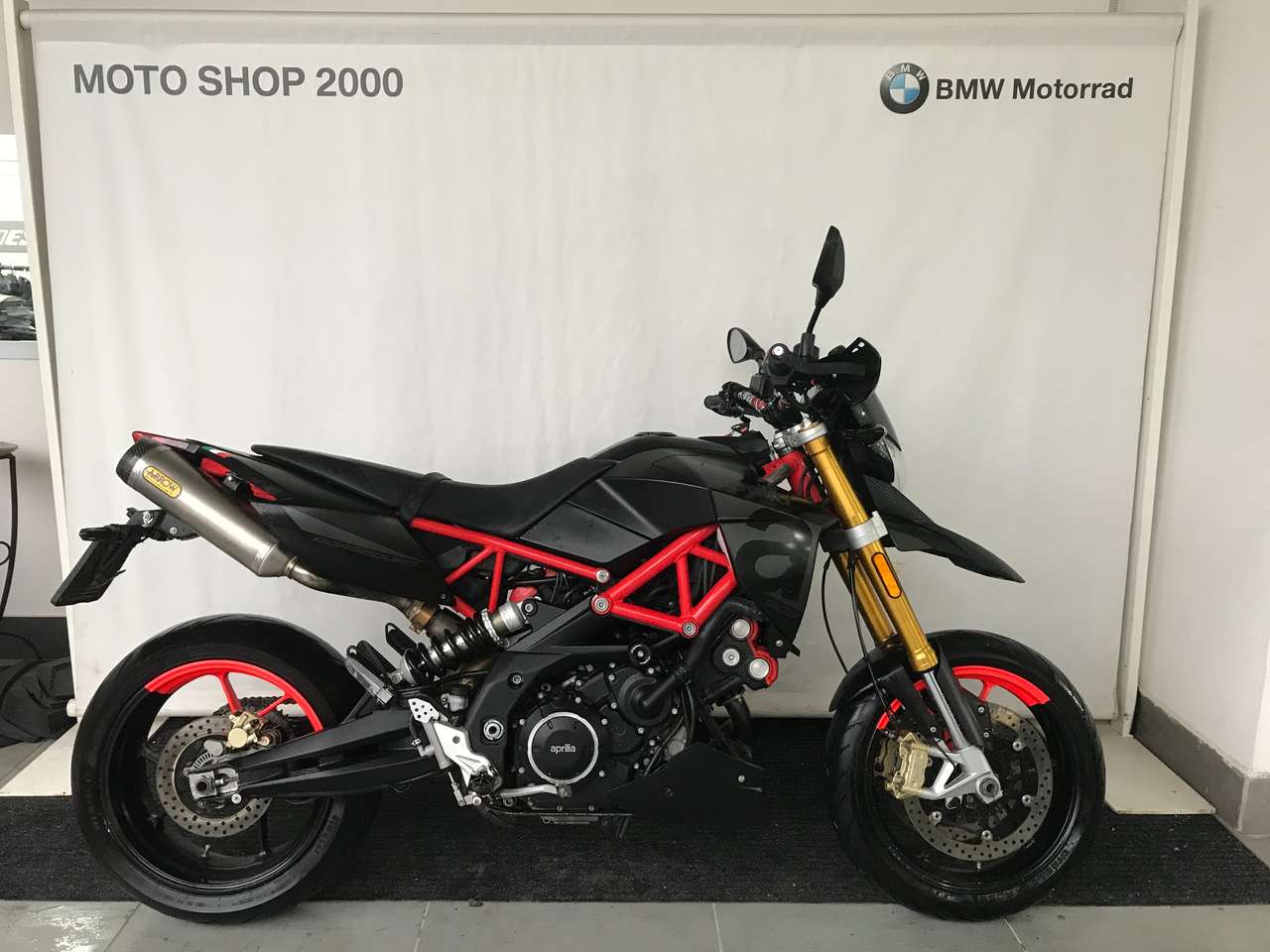 Aprilia Dorsoduro 900