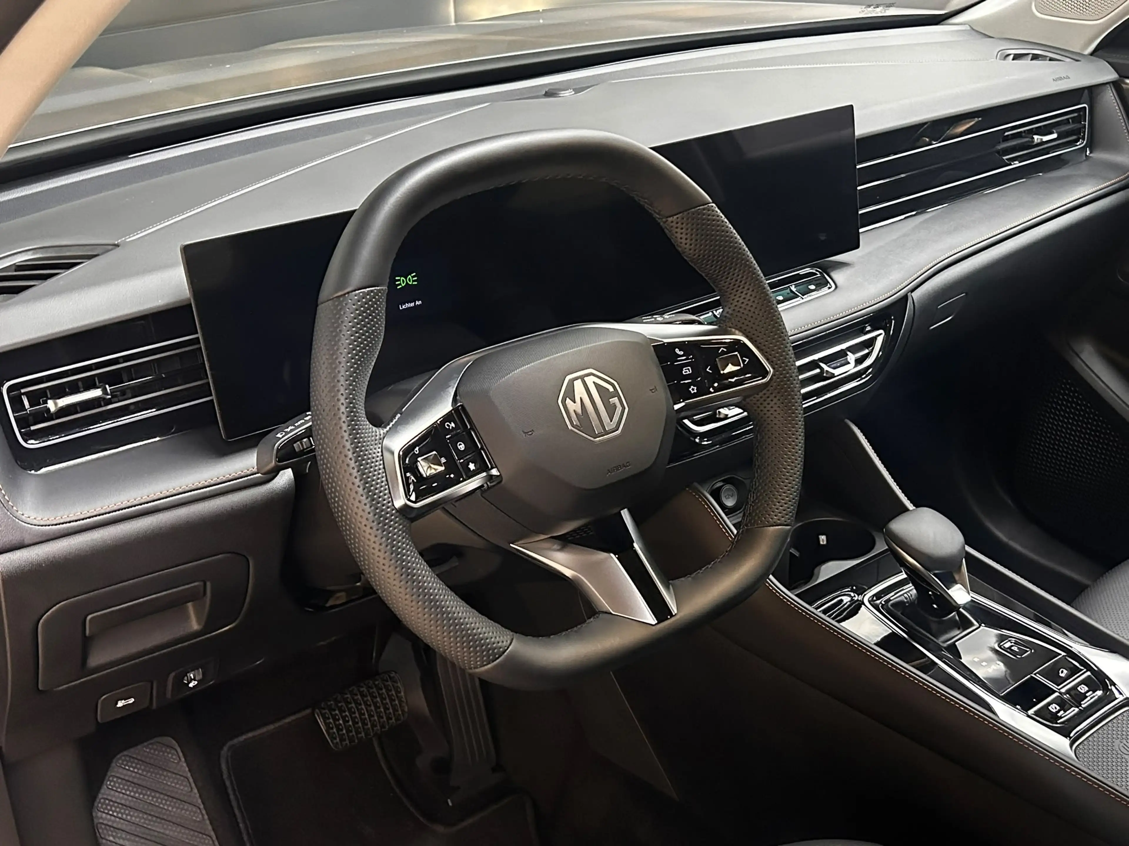 MG HS 1.5 TGDI Luxury >NAV+360+VIRTU+ACC+LEDER+SHZ+ — photo 12
