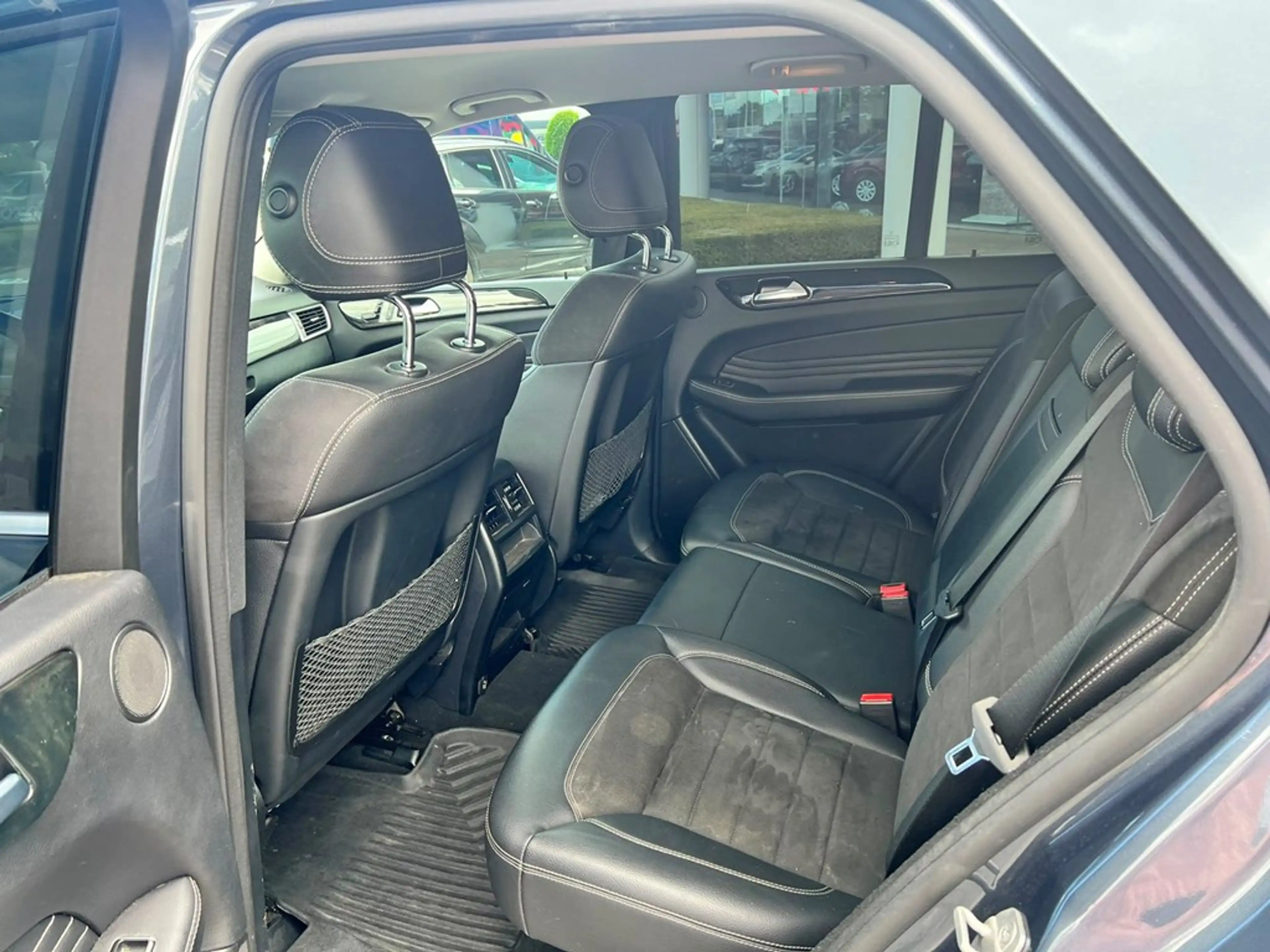 Mercedes-Benz ML 250 Enkel voor professionele verkoop. — photo 9