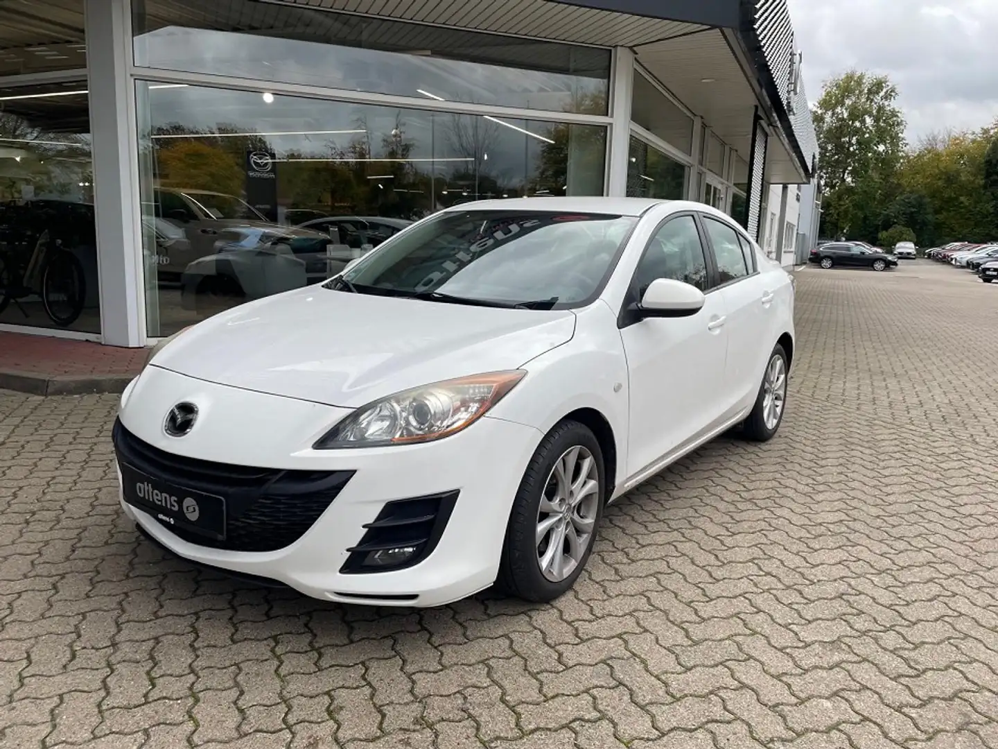 Mazda 3 2.0i 4T Exclusvie-Line,AHK,PDC,Händler/Export Weiß - 2