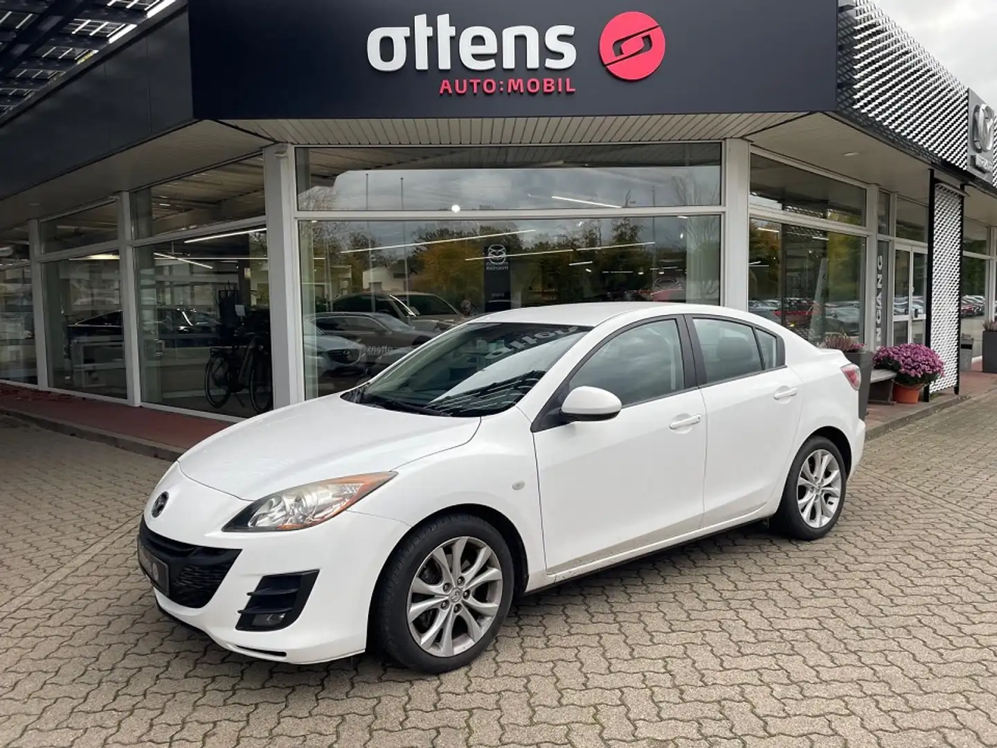 Mazda 3 2.0i 4T Exclusvie-Line,AHK,PDC,Händler/Export Weiß - 1