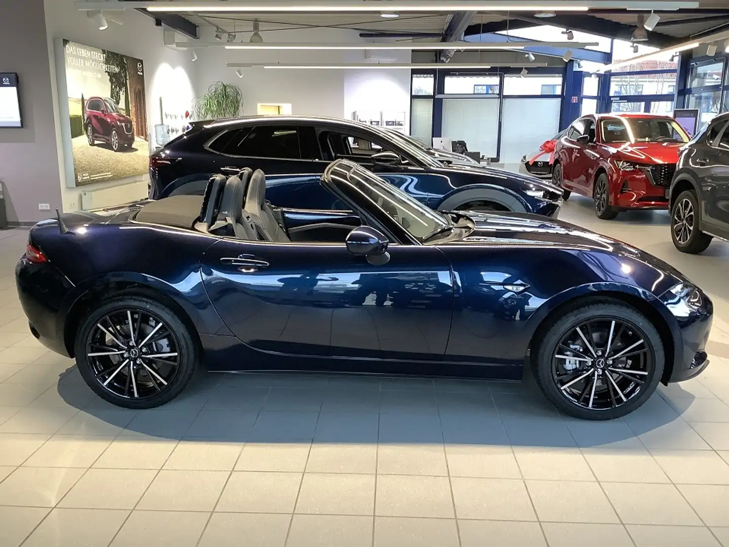 Mazda MX-5 2.0L SKYACTIV-G 184 Exclusive-Line Blau - 2