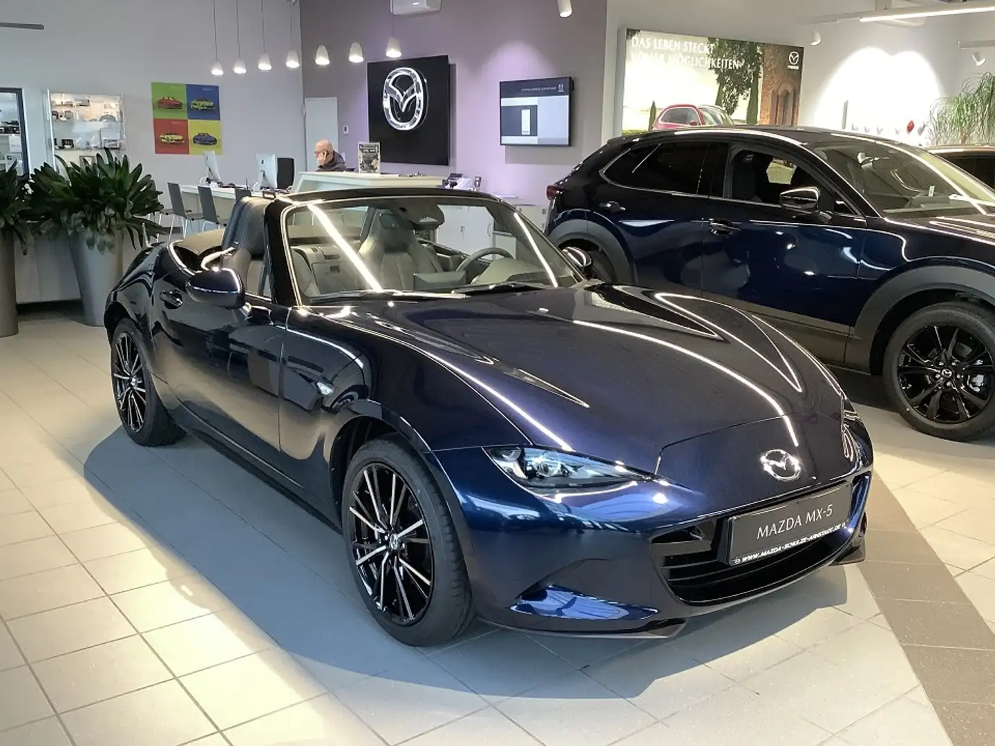 Mazda MX-5 2.0L SKYACTIV-G 184 Exclusive-Line Blau - 1