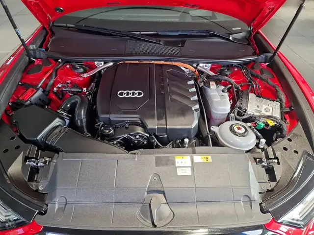 Audi A6 view 11