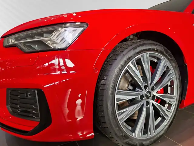 Audi A6 view 6