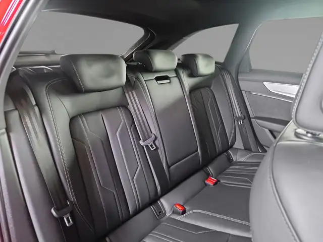 Audi A6 view 8