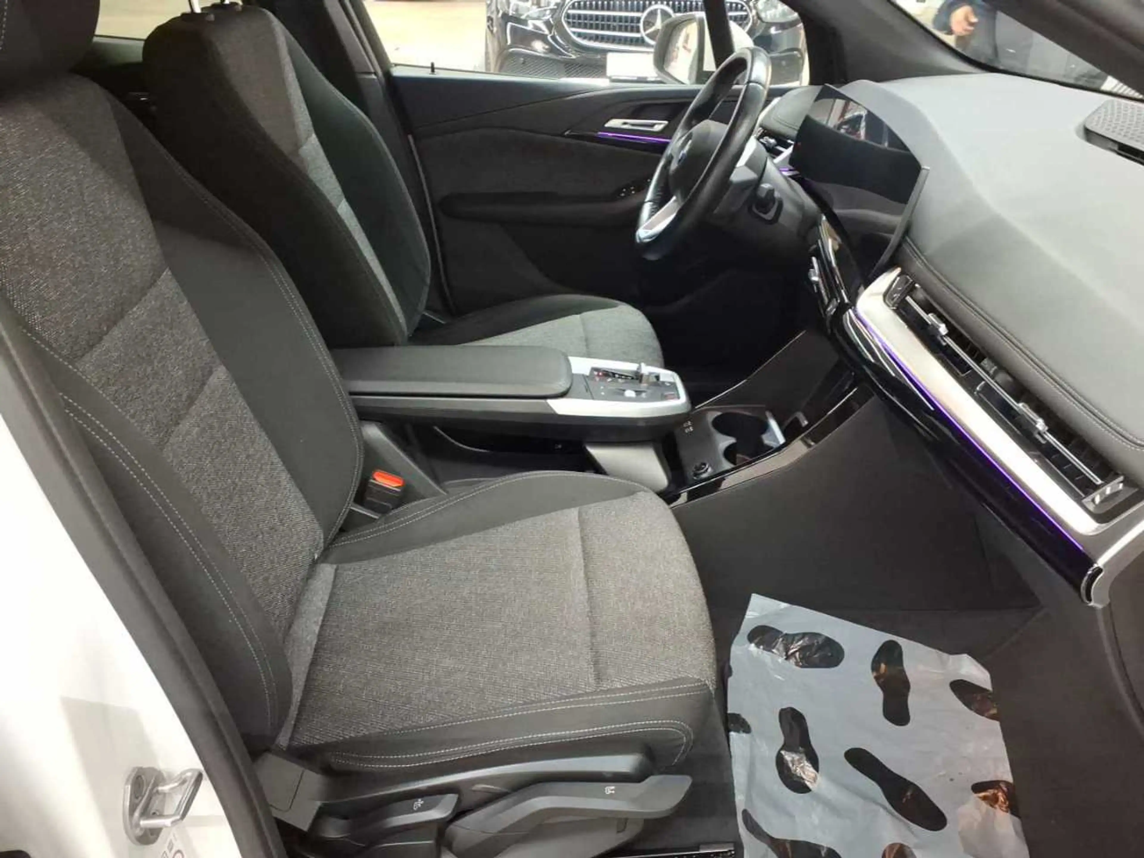 BMW 218 218d Active Tourer Aut. Navi SHZ LED — photo 8