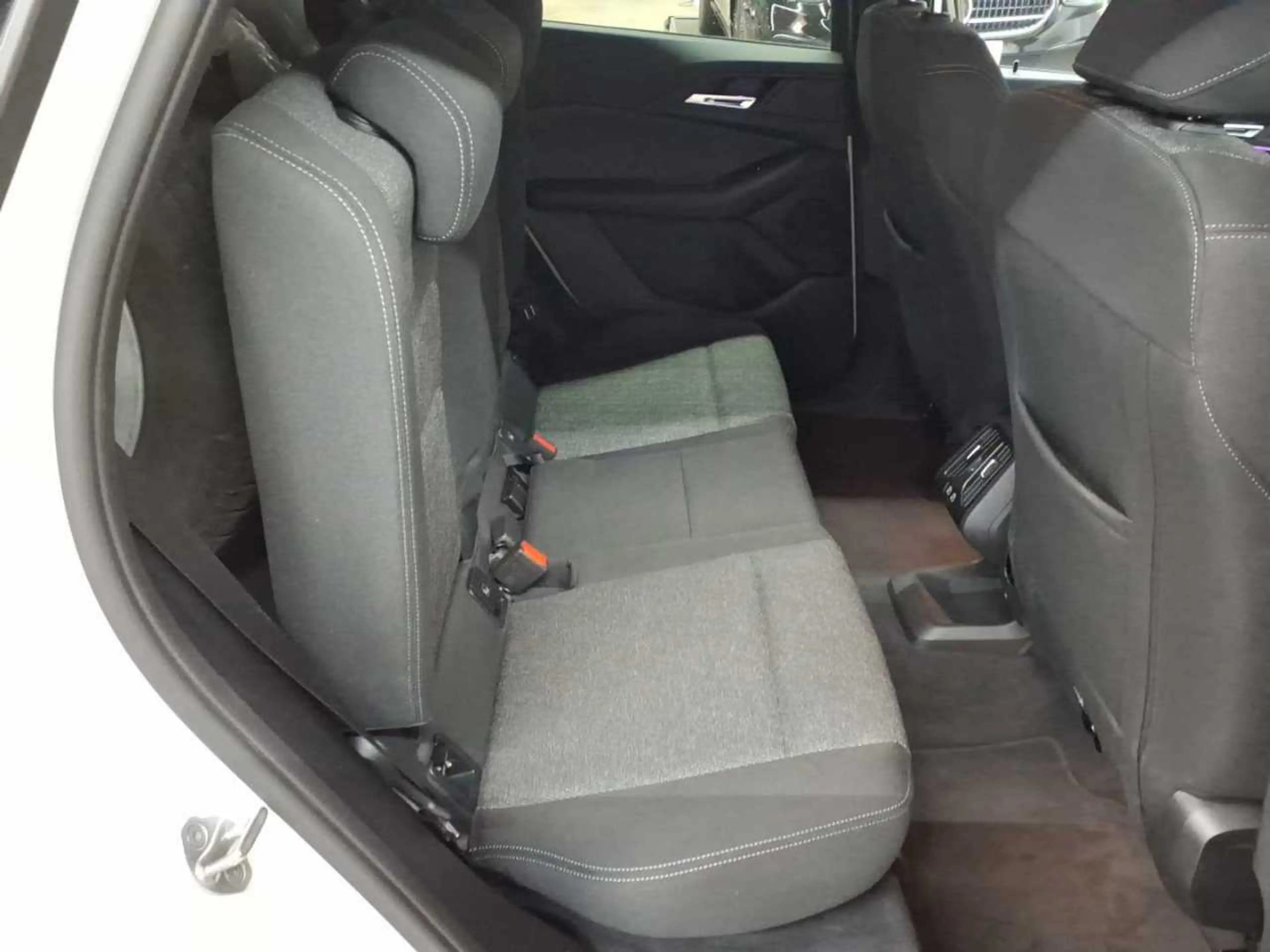 BMW 218 218d Active Tourer Aut. Navi SHZ LED — photo 14
