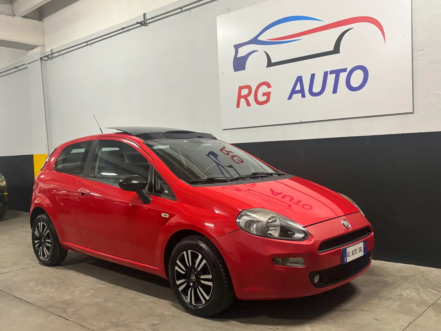 Fiat Punto Punto III 2012 3p 0.9 t-air s Rouge - 1