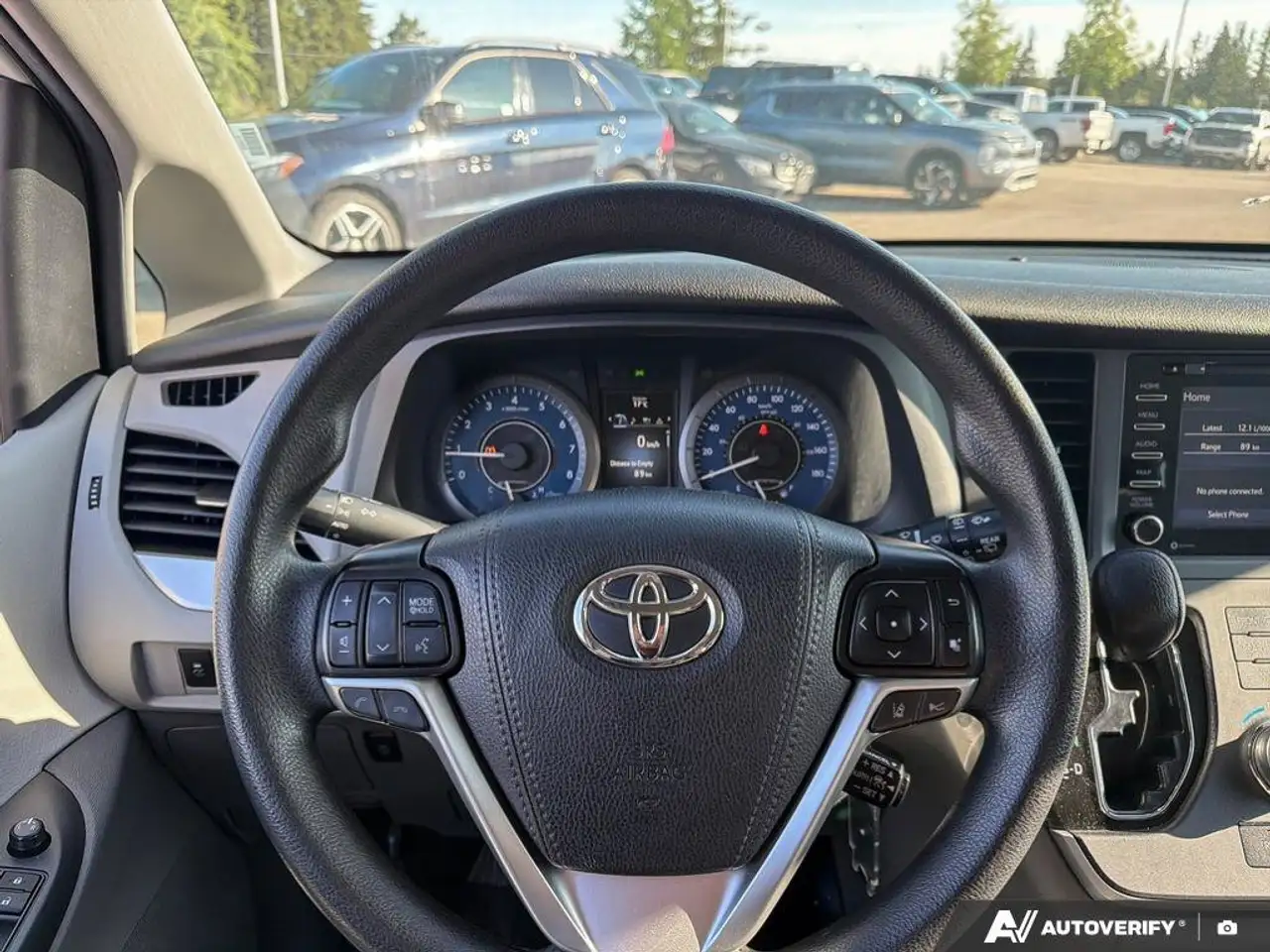 Toyota Sienna снимка Toyota Sienna