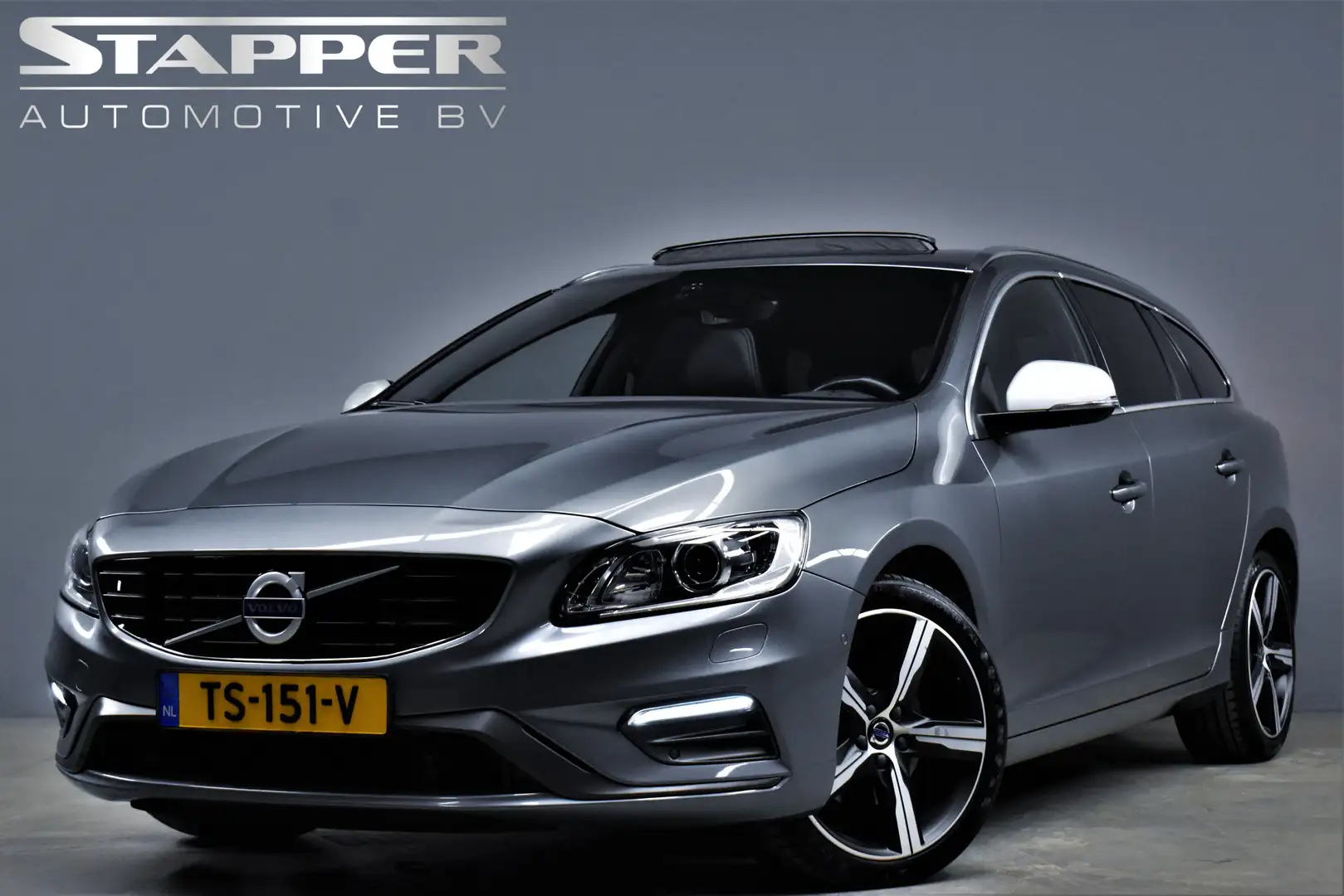 Volvo V60 2.0 T4 191pk R-design Automaat Org.NL Schuifdak/Tr Grijs - 1