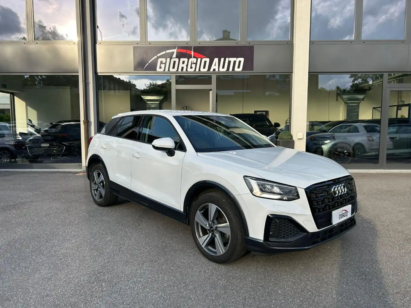 Audi Q2 35 TDI quattro S tronic Admired Advanced Blanc - 1