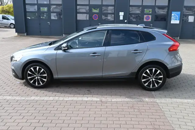 Volvo V40 Cross Country D2 Momentum*Fahrass.Paket*RFK*