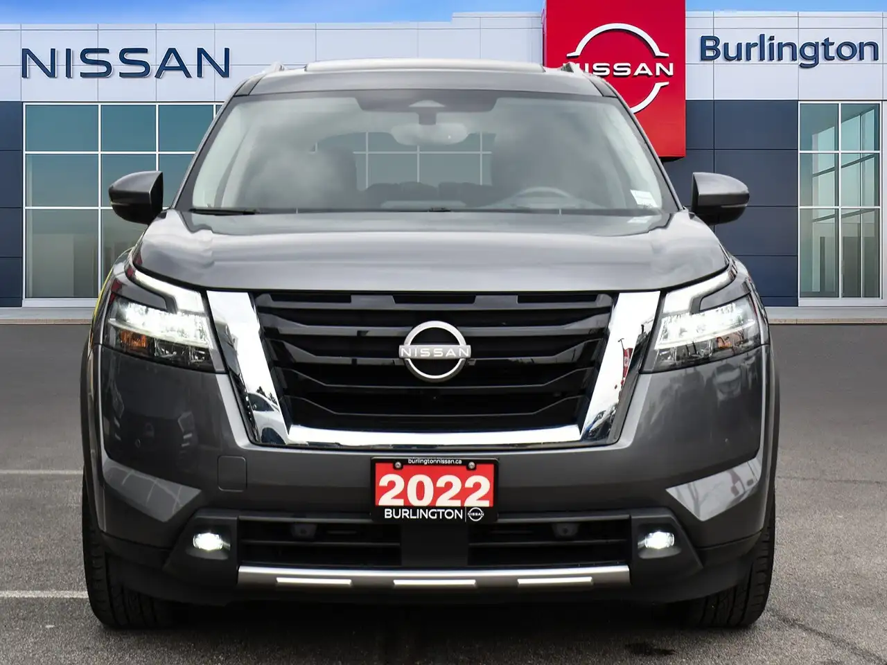 Nissan Pathfinder снимка Nissan Pathfinder