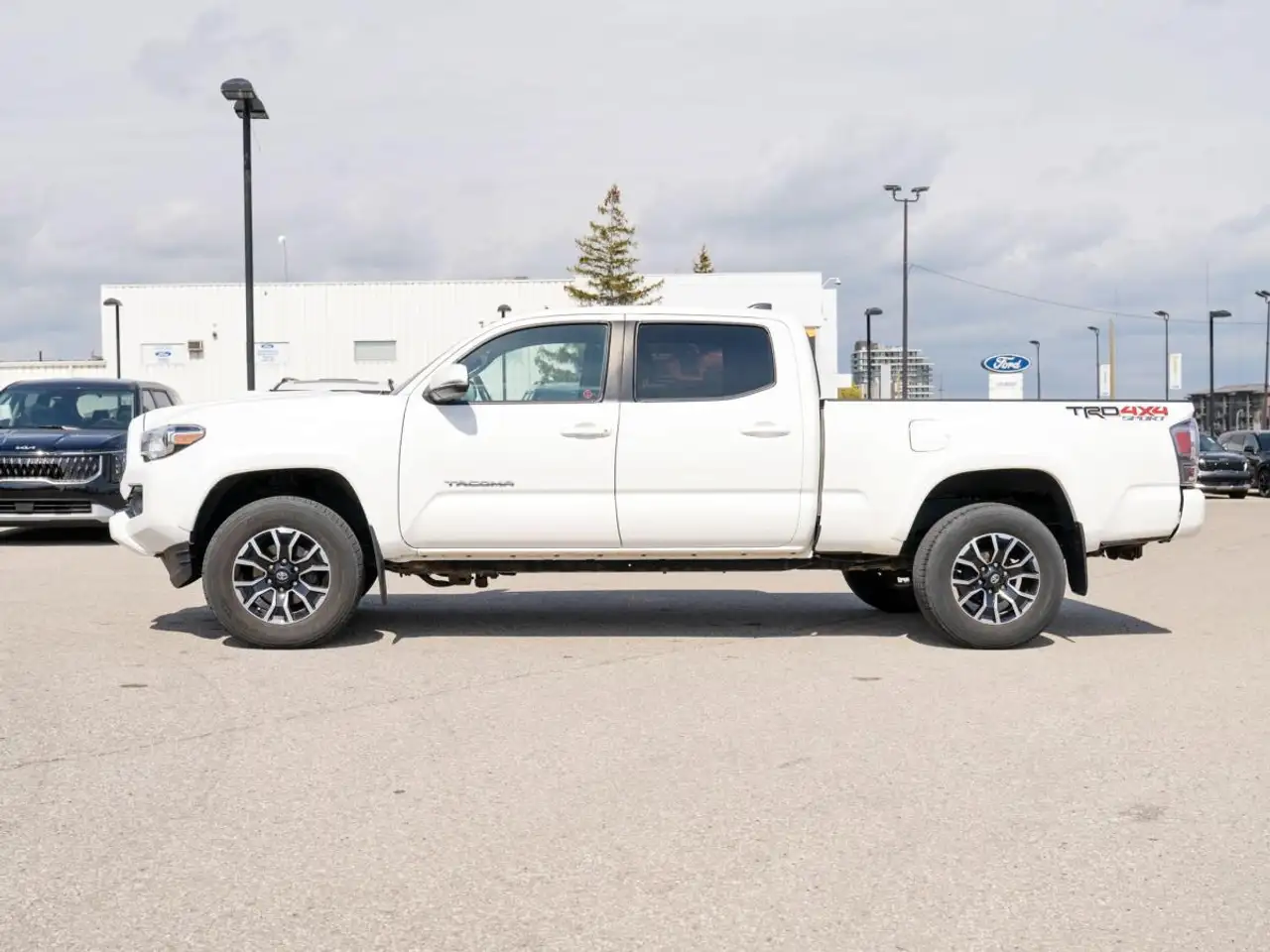 Toyota Tacoma снимка Toyota Tacoma