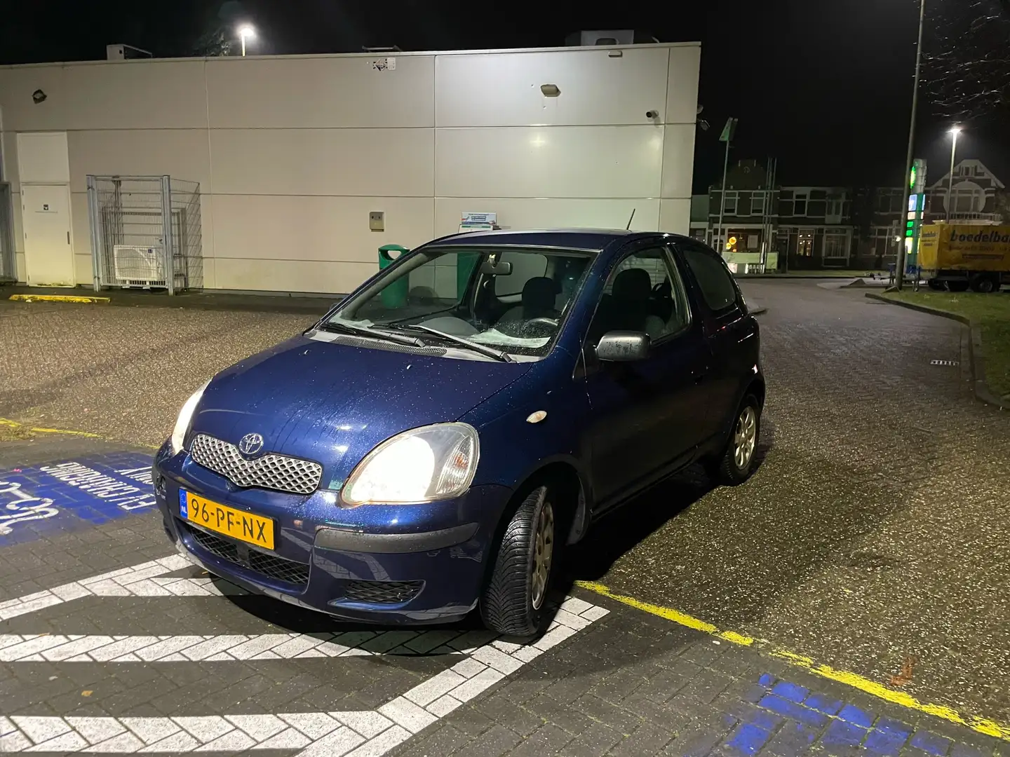 Toyota Yaris 1.0 VVT-i   IDOLS EDITION! - 1