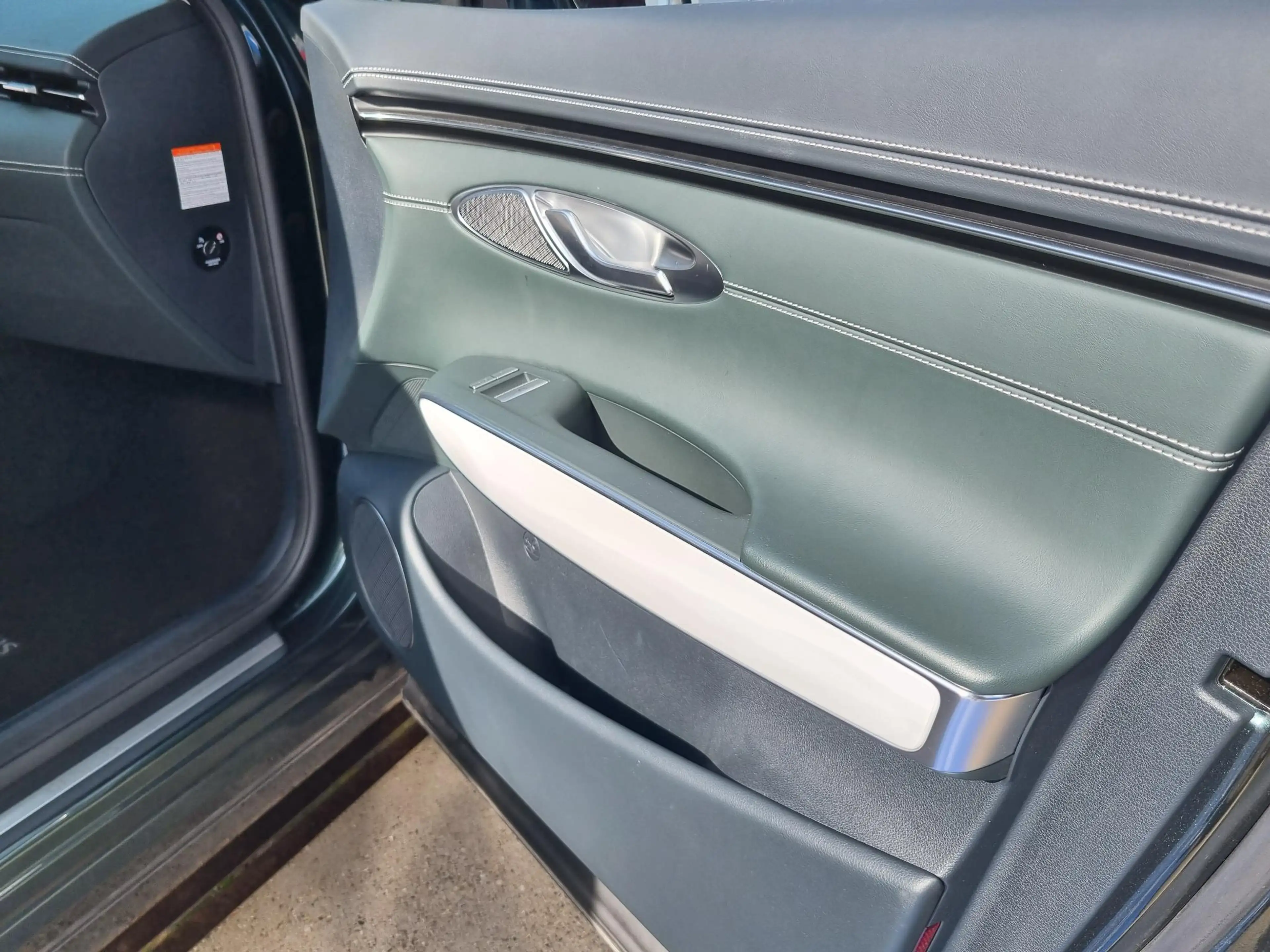 Genesis GV70 Electrified AWD Sport 490pk Dual Motor / NAPPA LEE — photo 13