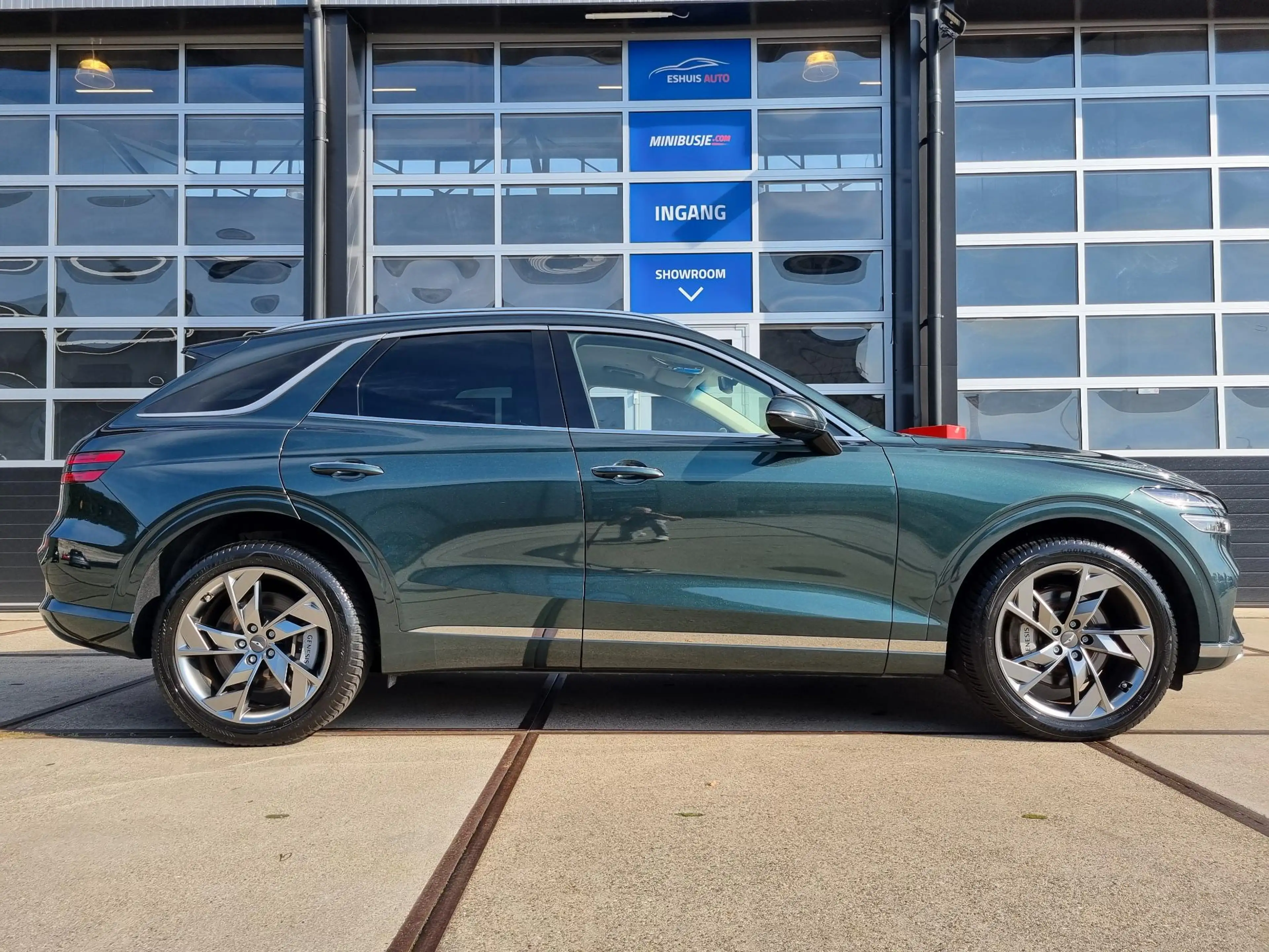Genesis GV70 Electrified AWD Sport 490pk Dual Motor / NAPPA LEE — photo 2