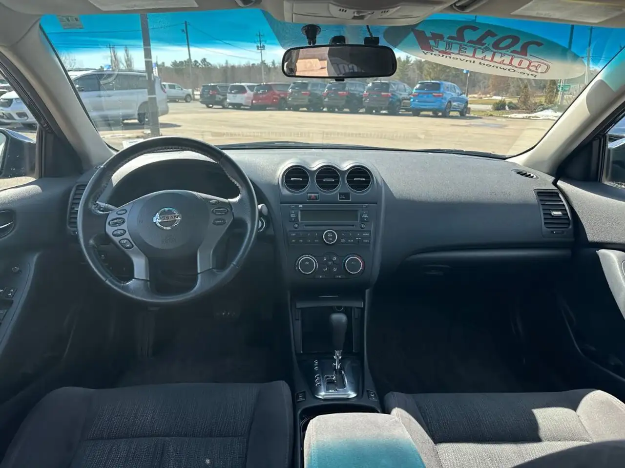 Nissan Altima снимка Nissan Altima