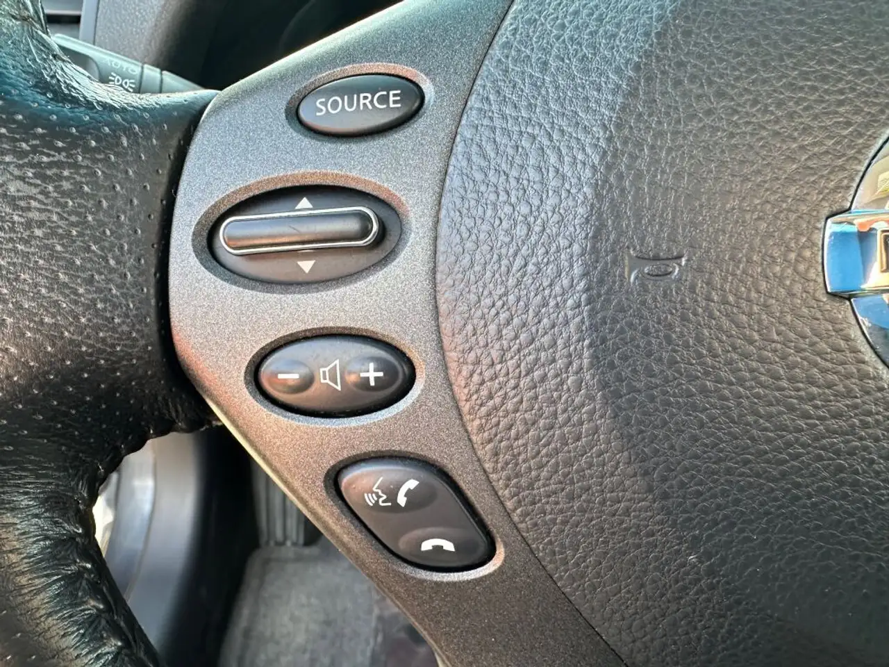 Nissan Altima снимка Nissan Altima