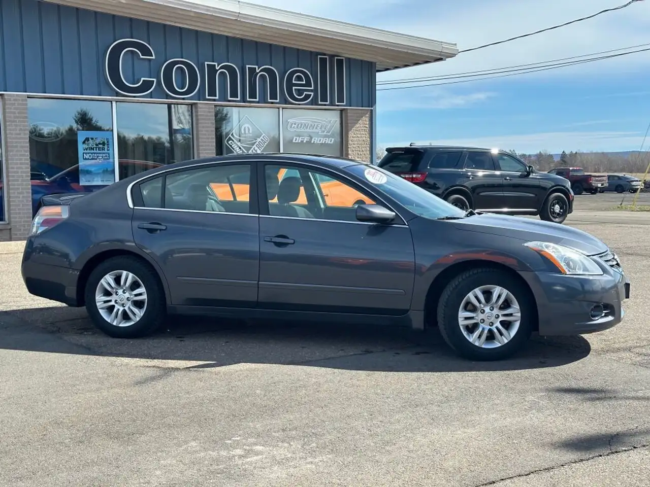 Nissan Altima снимка Nissan Altima