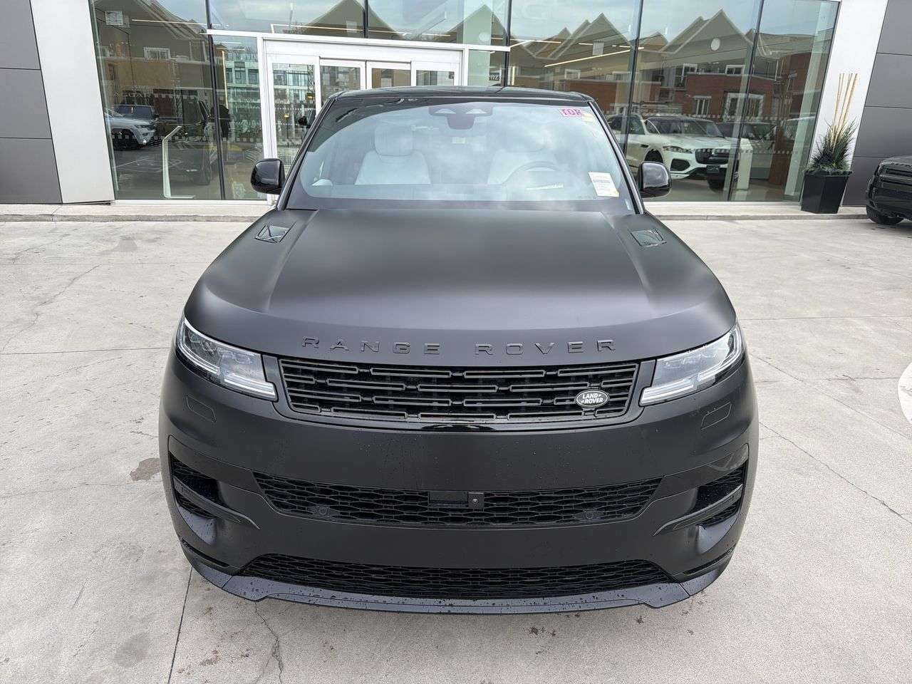 2026 Land Rover Range Rover Sport P400 Dynamic HSE alt 3
