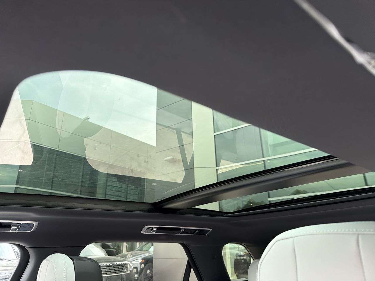 2026 Land Rover Range Rover Sport P400 Dynamic HSE thumb 19