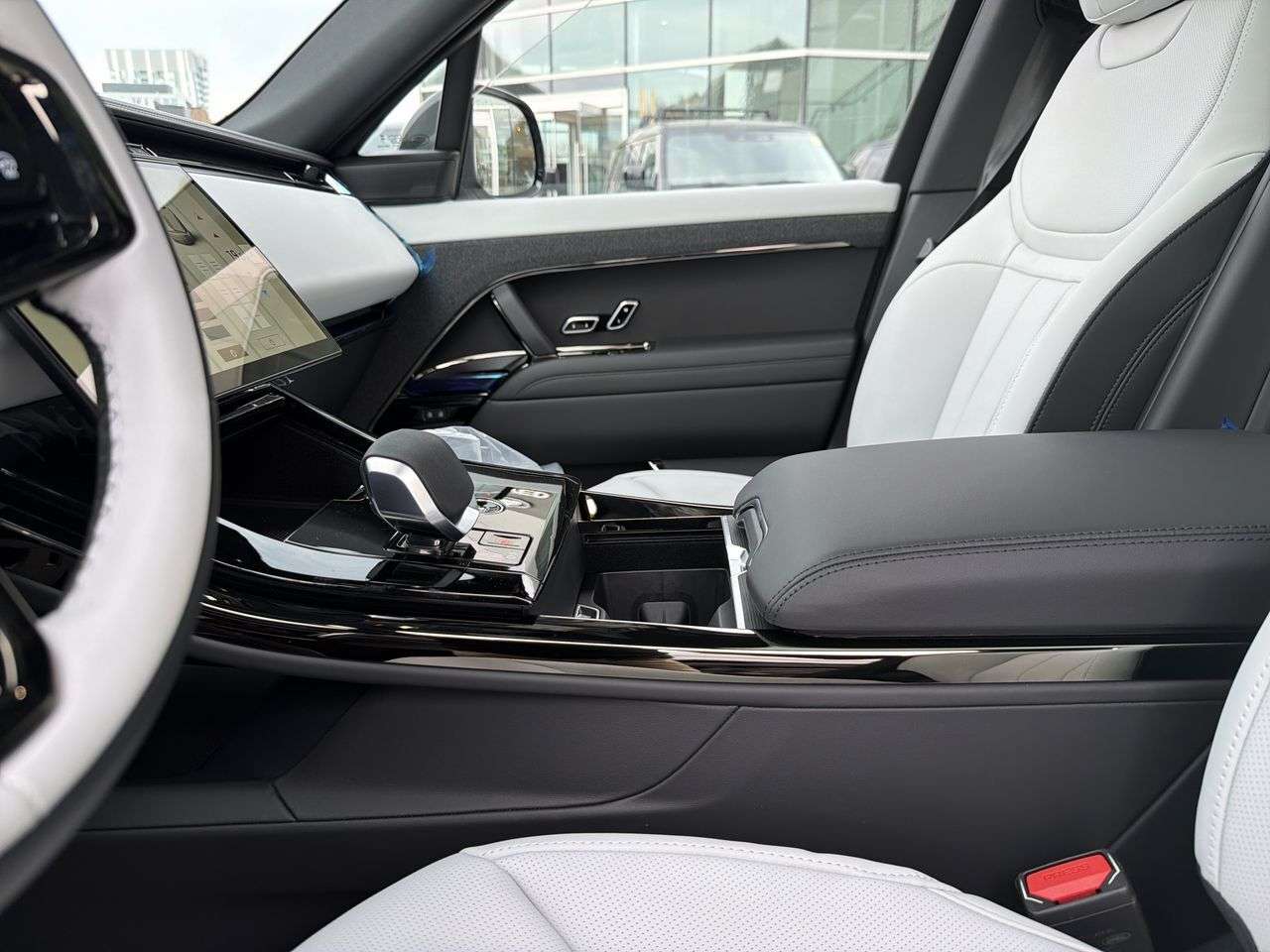 2026 Land Rover Range Rover Sport P400 Dynamic HSE thumb 18