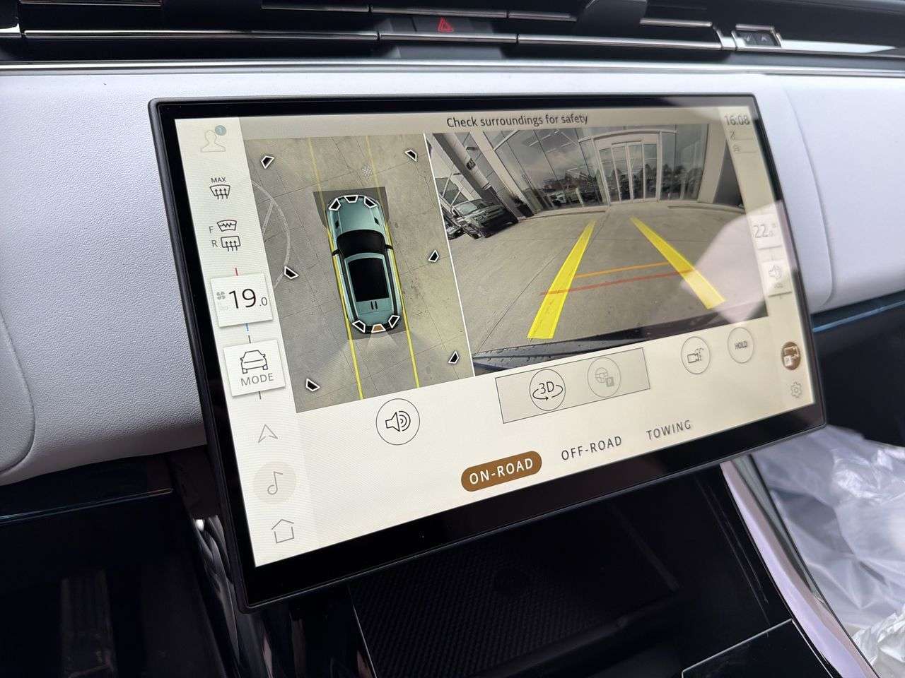 2026 Land Rover Range Rover Sport P400 Dynamic HSE thumb 14