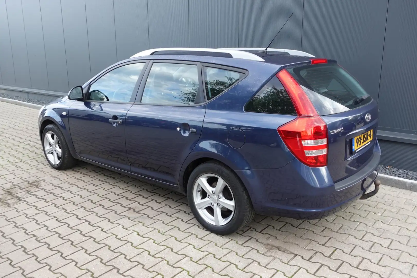 Kia Ceed / cee'd Sporty Wagon 1.4 X-tra ISG Blauw - 2
