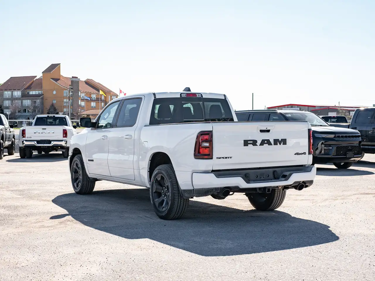 RAM 1500 снимка RAM 1500