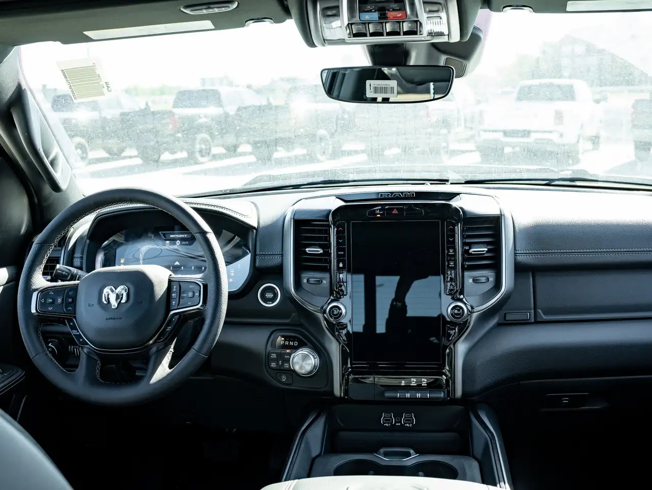 RAM 1500 снимка RAM 1500