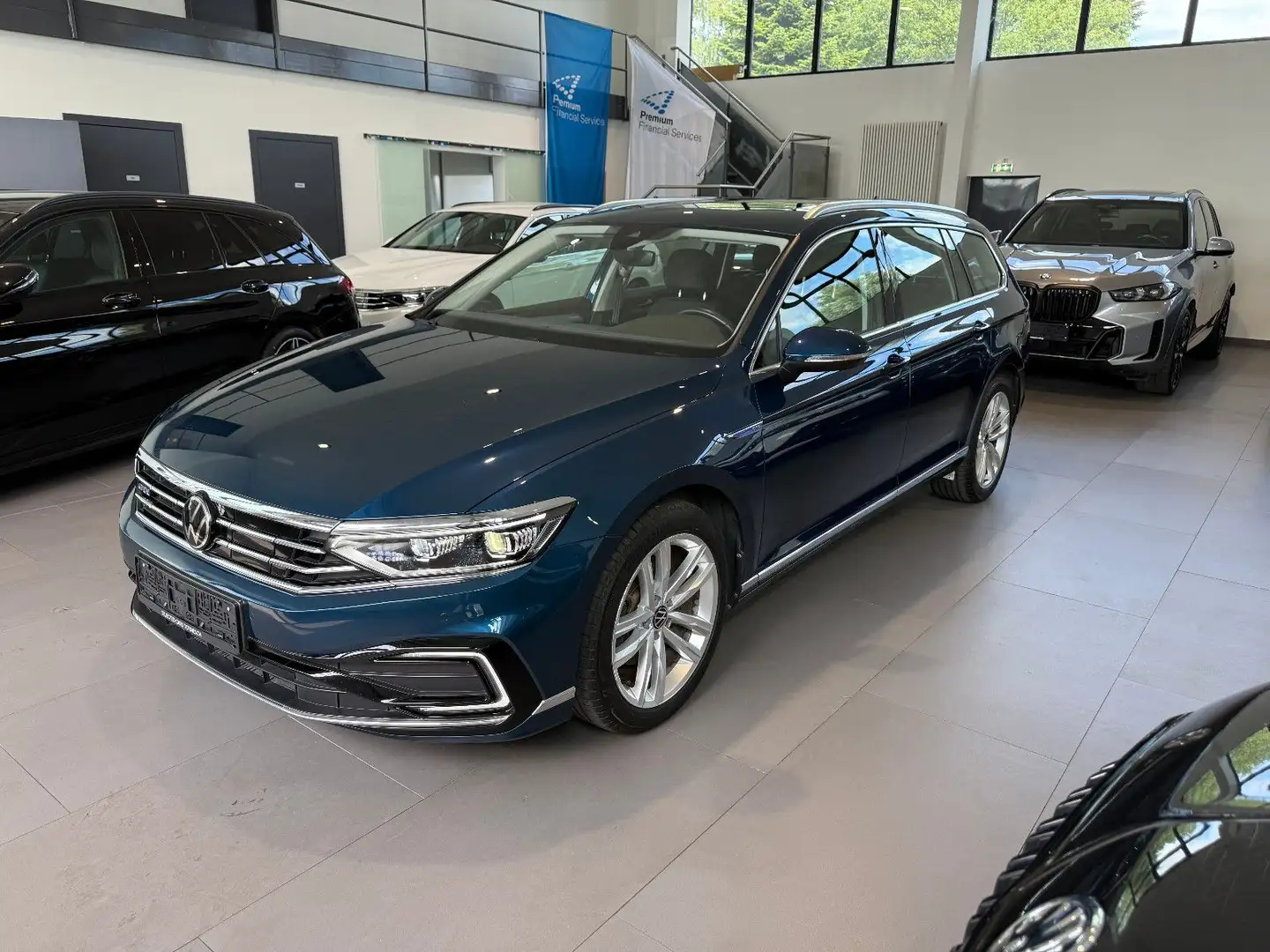 Volkswagen Passat Variant Passat GTE 1.4 TSI DSG AID/MATRIX/STHZ/PANO/KAM Blau - 1