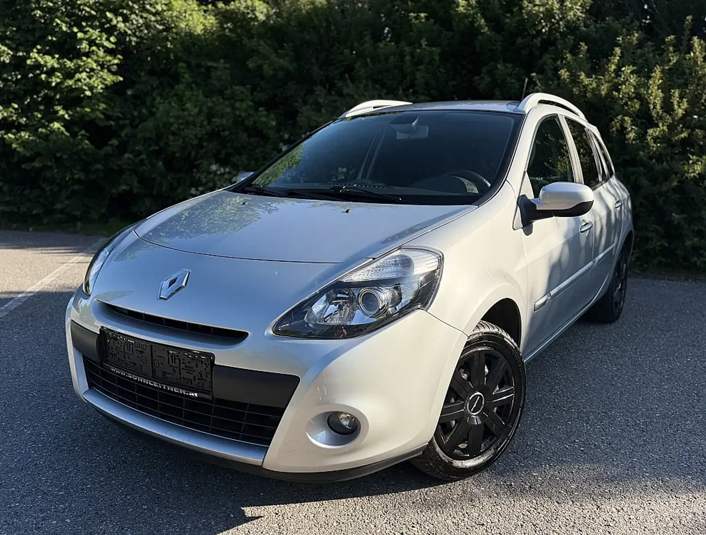 Renault Clio Grandtour Dynamique 1,2 16V *Zahnriemen neu*Ser... Silber - 1