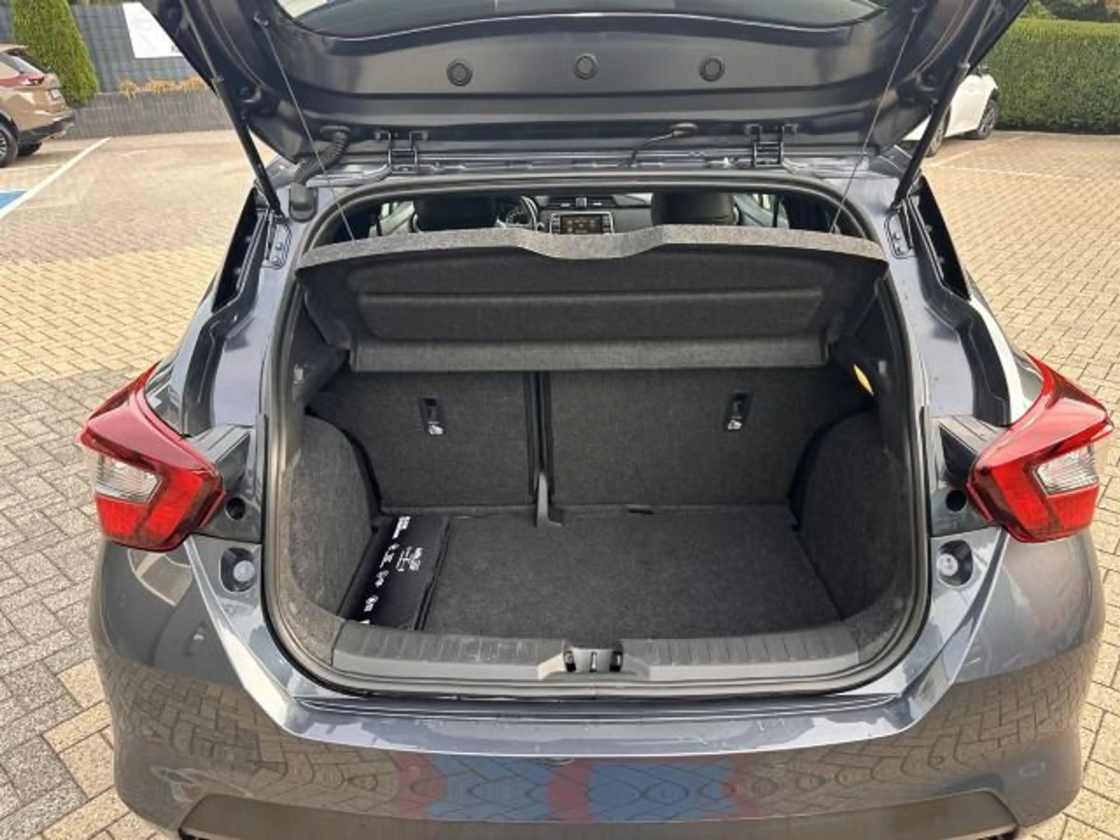 Nissan Micra 1.0 IG-T N-Sport Navi Kamera SH LED 17"Alu — photo 12
