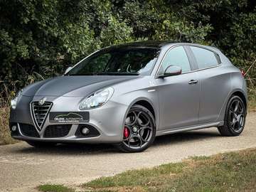 1.7 TBi Quadrifoglio Verde | Matt grijs | Bose | P