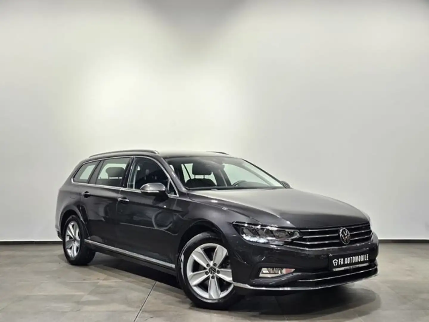 Volkswagen Passat 4Motion Sport Led Navi Leder AHK Kamera Grigio - 2