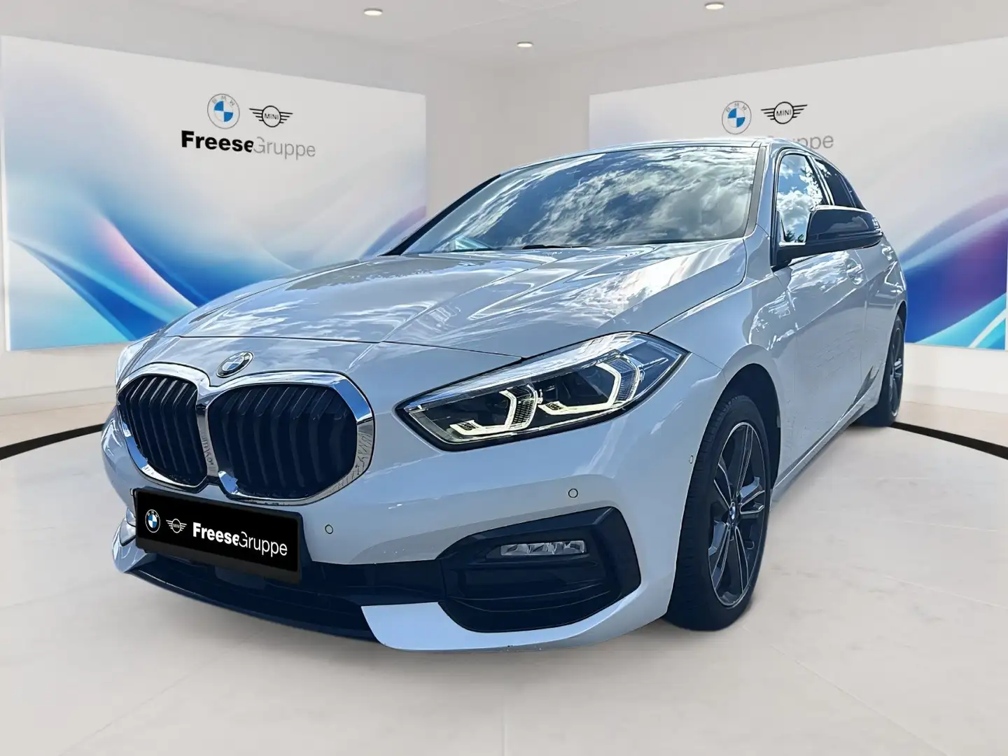 BMW 118 i DAB LED WLAN RFK Klimaaut. PDC Blanco - 1