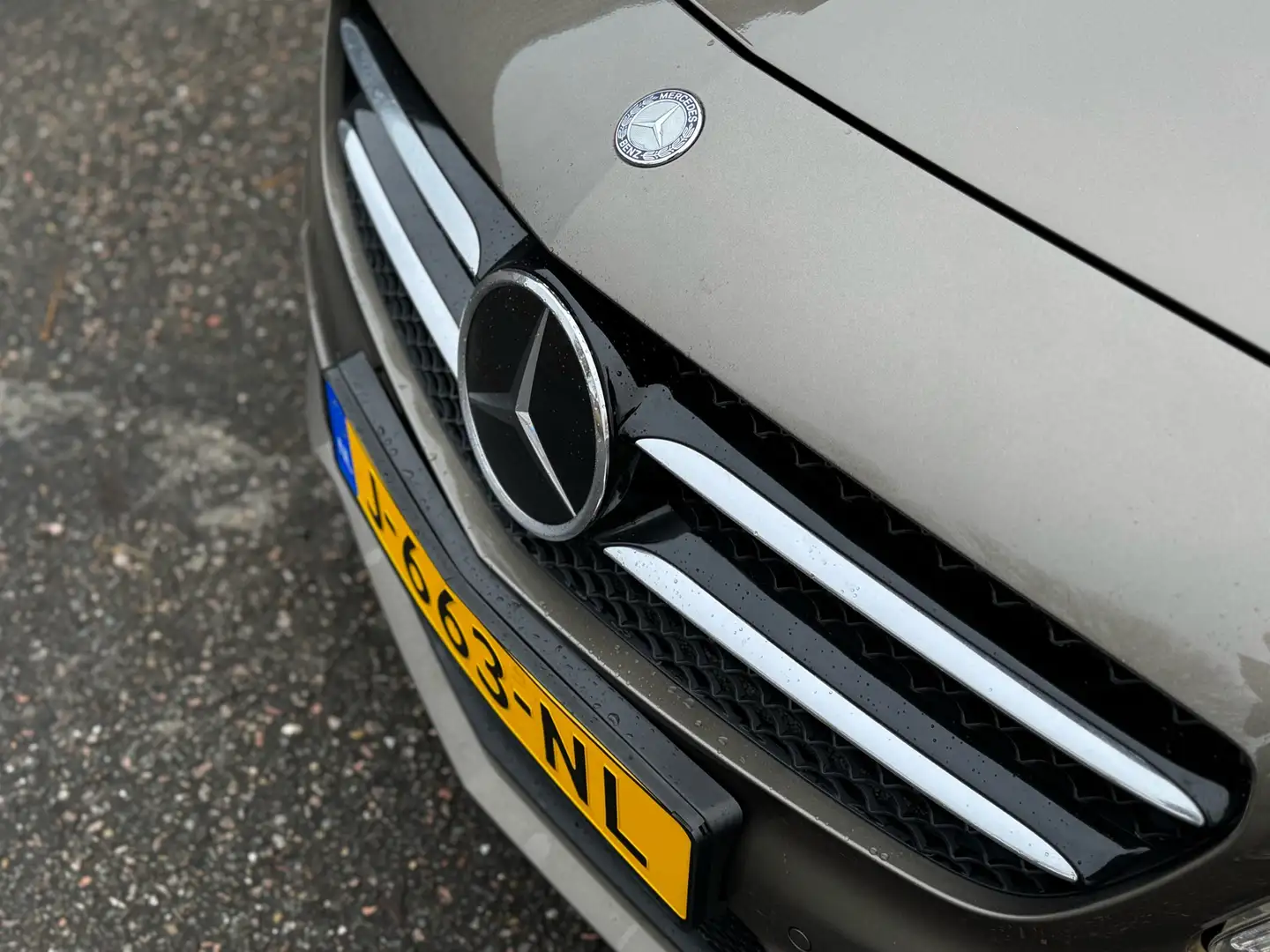 Mercedes-Benz A 180 AMG pakket | Pano | stoelverwarming Grijs - 2