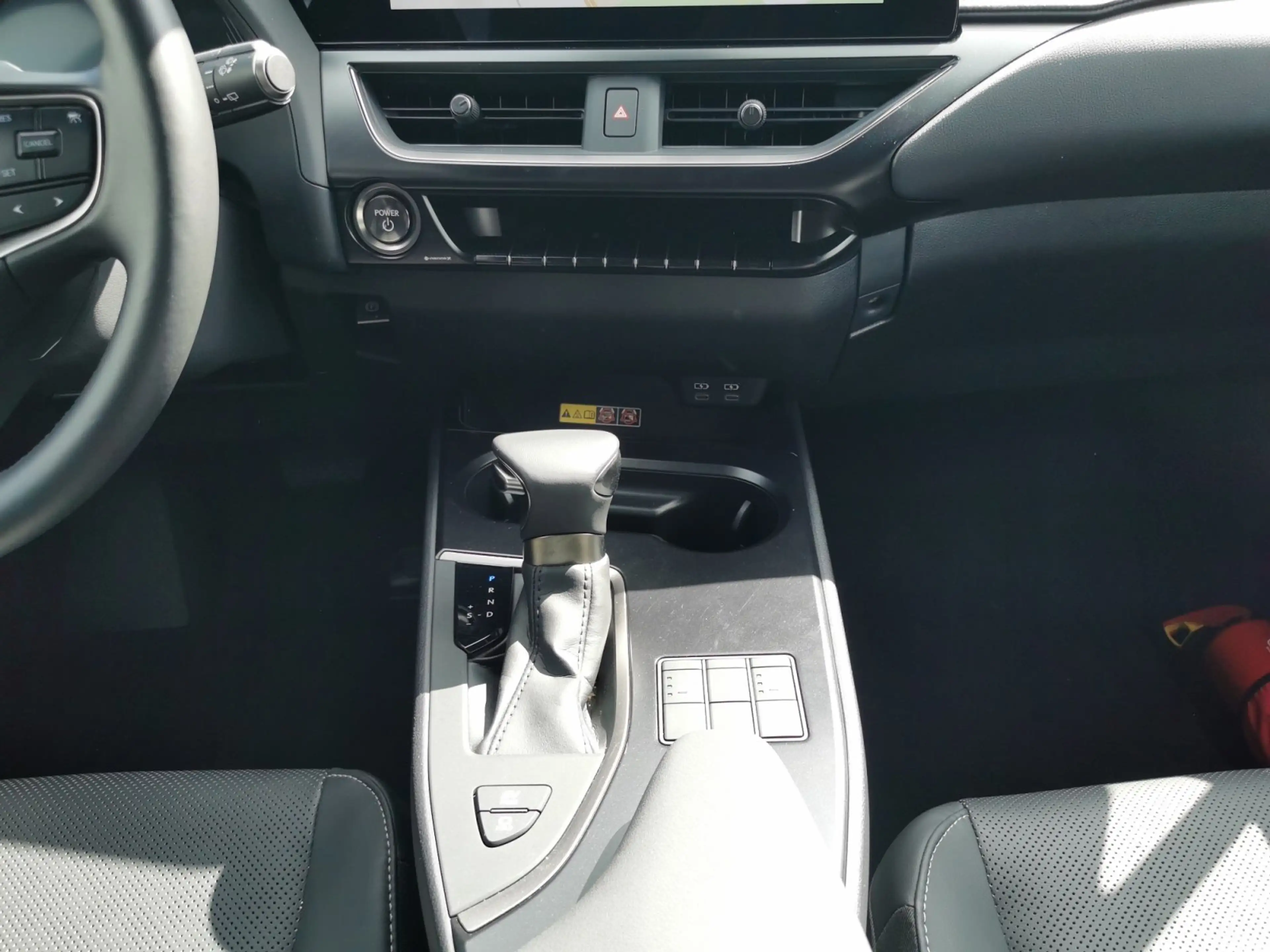 Lexus UX 250h SHZ*eSV*Carplay — photo 12