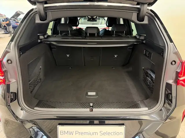BMW X3 view 11