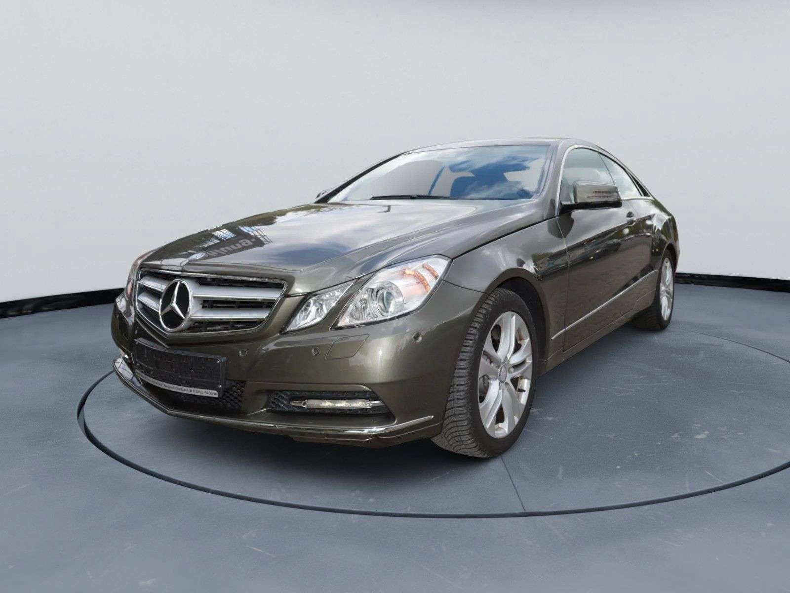 Second hand Mercedes Benz E-Class 