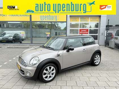 MINI Cooper Mini 1.6 Pepper * Baker Street * 77.159 Km * Clima
