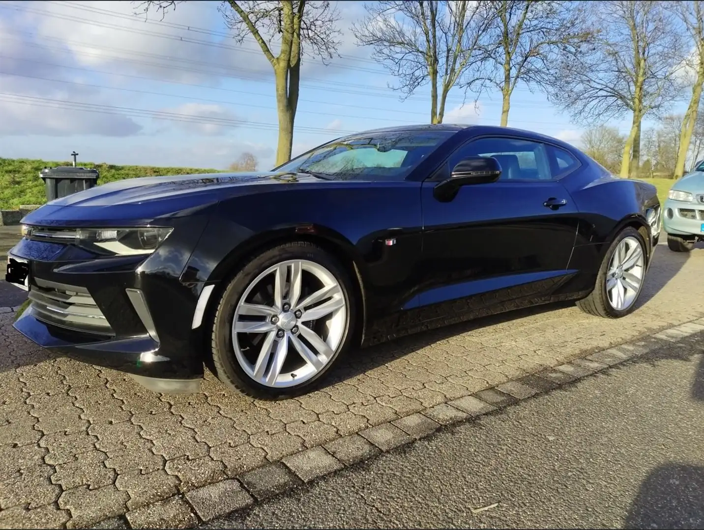 Chevrolet Camaro Camaro Coupe 2.0 Aut.    EU-Model, Unfallfrei Schwarz - 1