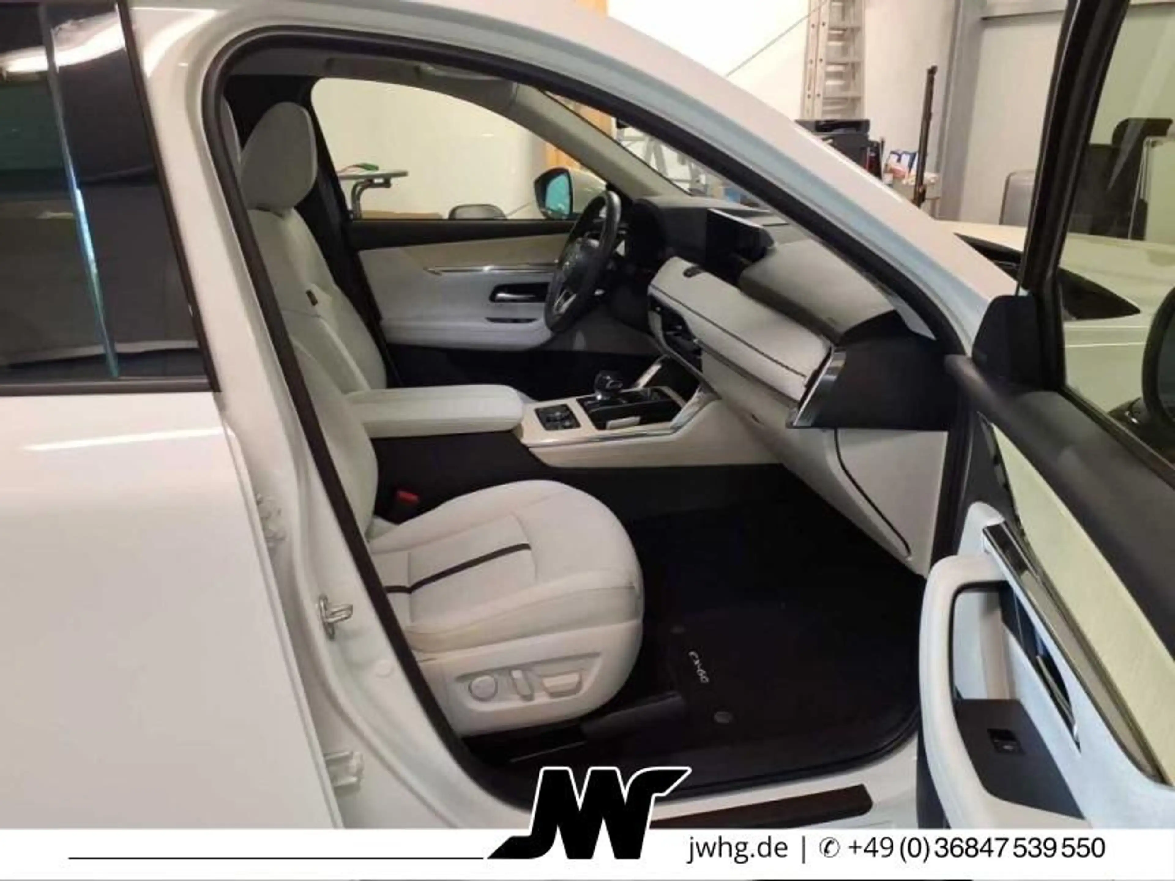 Mazda CX-60 Takumi Hybrid AWD HeadUp Pano SiKlima 20" — photo 8